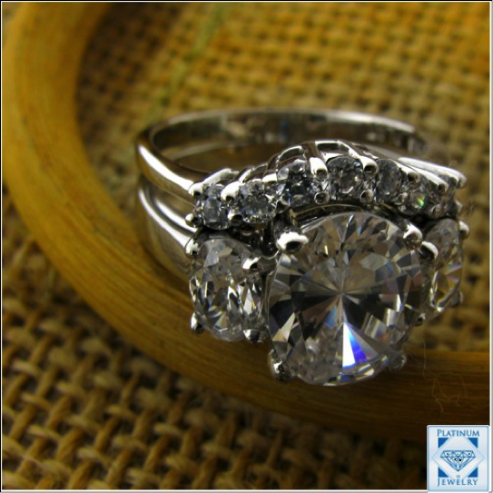 SPORTTIN Jewelry Oval Diamond Cut Ring Hollow Zircon Rhinestone Bride Engagement Wedding Band